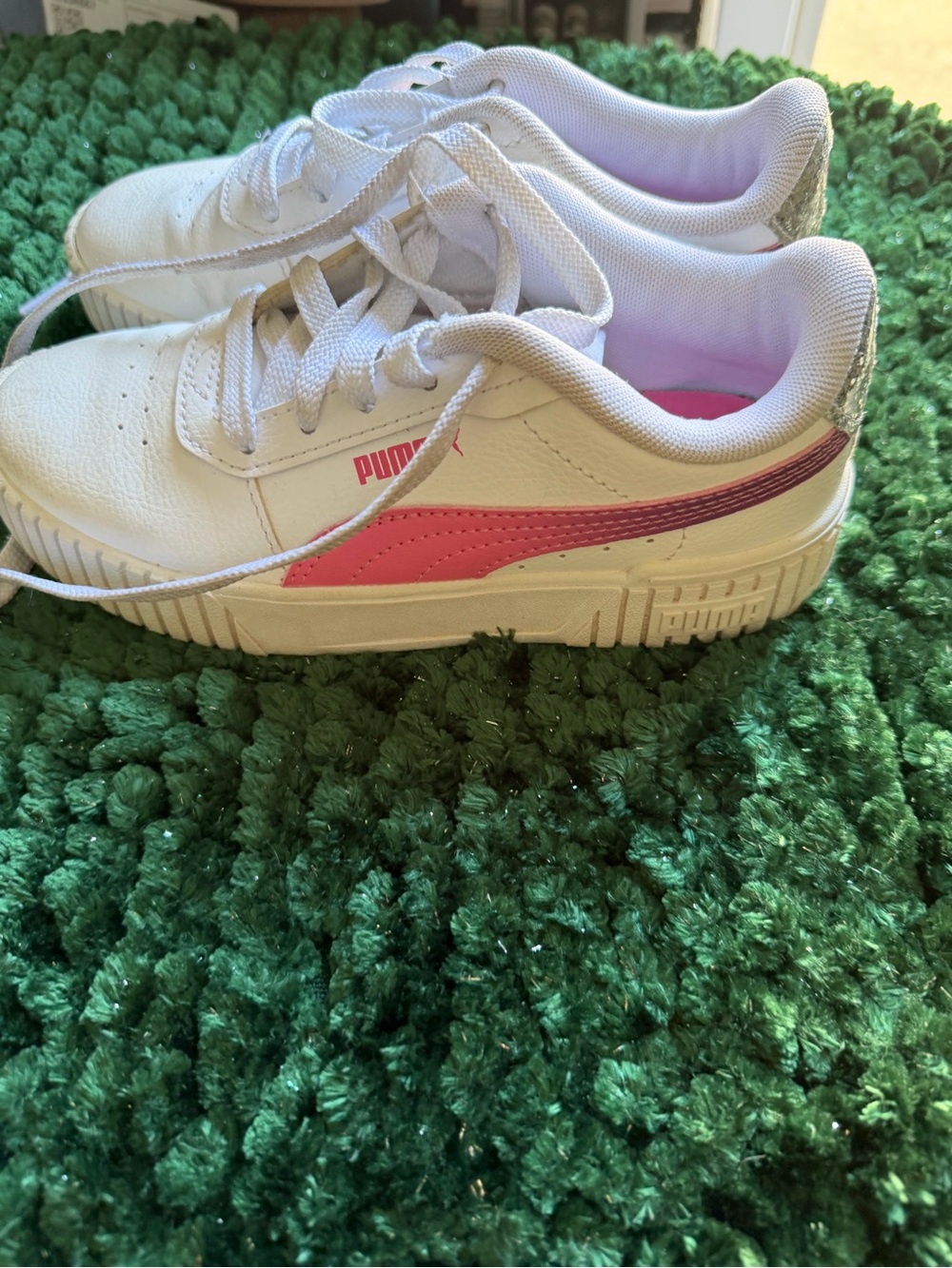 Puma White Kids Sneakers with Pink Stripe